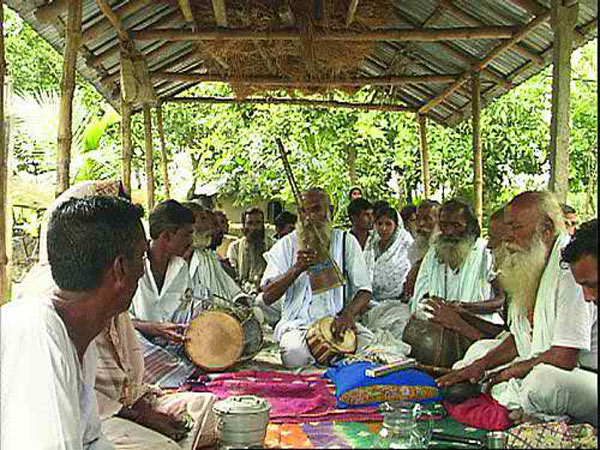 Threat letters to Bangladesh people, Panic in Lalon follower