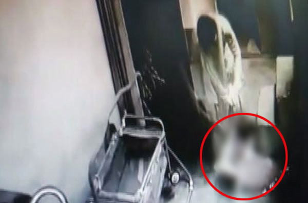 18 Month-old-infant beaten mercilessly by mother dgtl