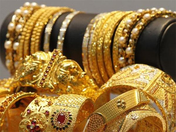 Gold jewellery sold with fake bills, Income Tax raid carried out in Kolkata