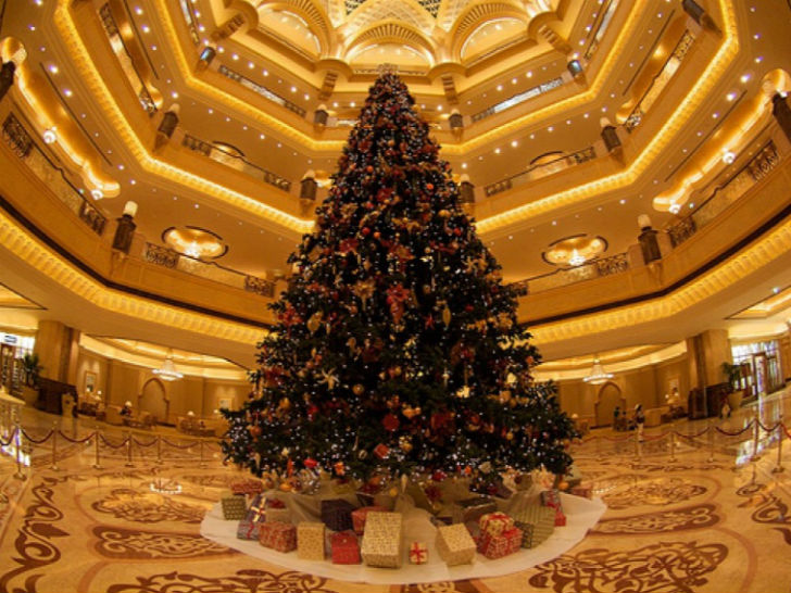 Have you ever seen 11 million dollar Christmas Tree? dgtl