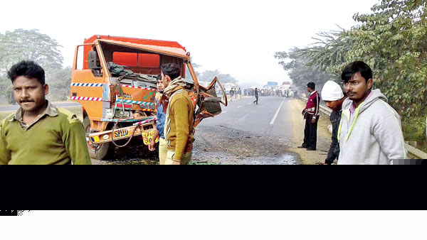Car accident at Durgapur Expressway, 4 died