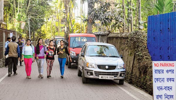 Siliguri Municipality will pull up the taxi stands which are situated here and there