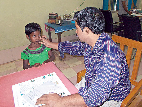 No doctor at health centre, fourth class staff doing treatment