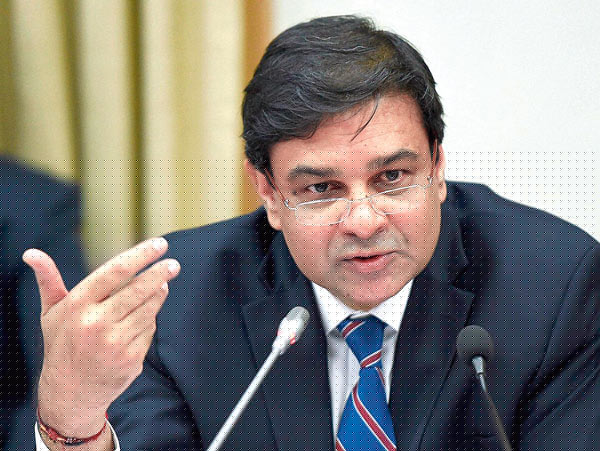 Despite economic growth fears RBI keeps its interest rate same