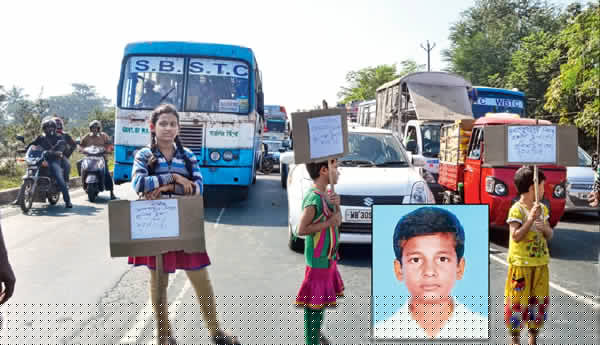 Road Blockade, claiming for rescue a missing student