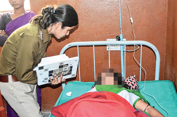 শাসকের হাত মাথায়, তাই দাপট অনুকূলের