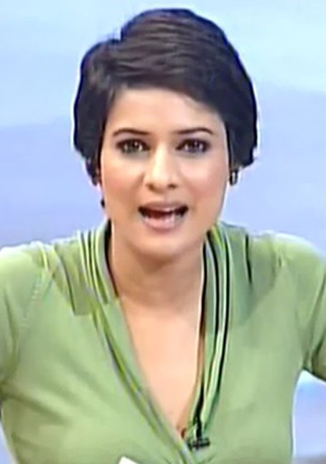 বিজনেস নিউজ অ্যাঙ্কার হিসেবে পুরস্কার পেয়েছেন শাইলি চোপড়া।