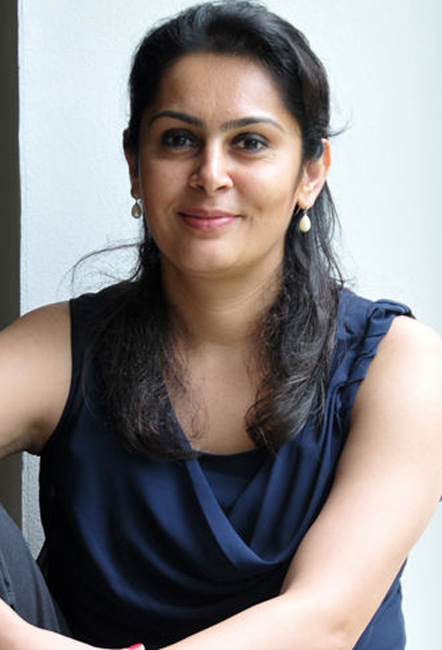 ১৯৯৬-তে ফেমিনা মিস ইন্ডিয়া অ্যাওয়ার্ড জিতেছিলেন মিমি মেনন। পরে তিনি সফল অ্যাঙ্কারিং কেরিয়ার গড়ে তোলেন।