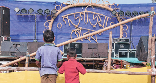 সরস্বতী পুজোয় উৎসব গড়গড়িয়ায়