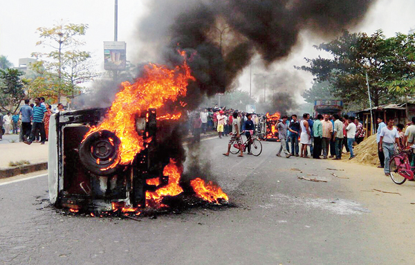 Street accident took three lives, people in fury