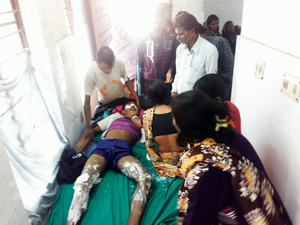 মানিকচকে দুর্ঘটনায় আহত ১৪