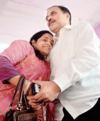 congress looses vote of confidence in kandi municipality