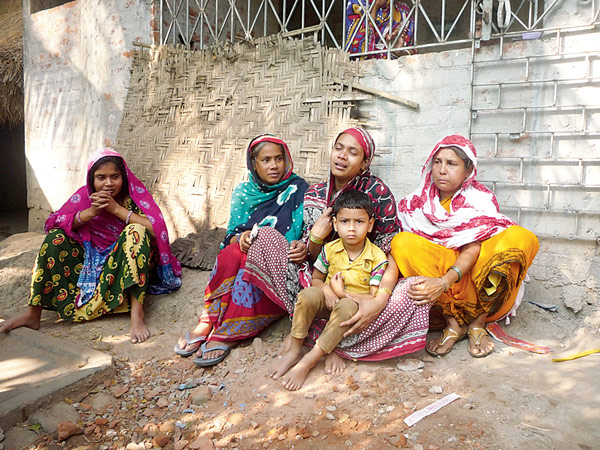 ডাক্তারবাবু নেই, বিশ্বাস হচ্ছে না কসবাগোলার