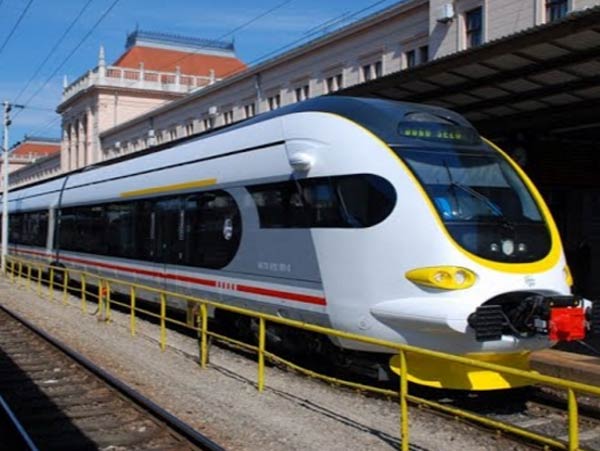 Gatimaan Express is to be introduce in rail budget 