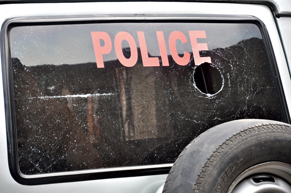 ‘শ্লীলতাহানি’ দুই ছাত্রীর, প্রহৃত শিক্ষক