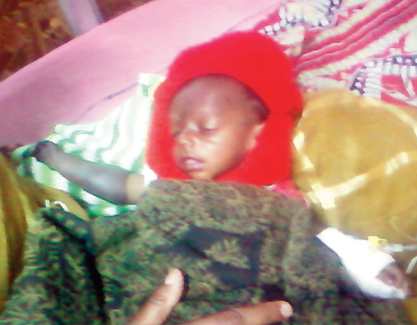 হাতে রবারের নল বাঁধা, দেখেননি ডাক্তাররা