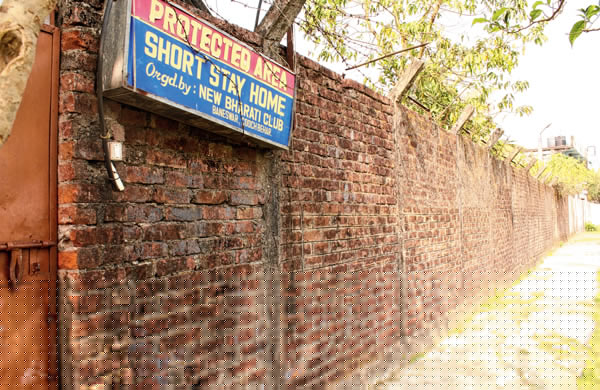 ৫ তরুণীর এক জন এখনও নিখোঁজ