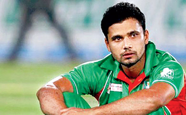 mashrafe trying to console his team mates
