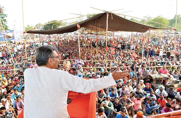 surayakanta's rally flooded with crowd, adhir's campaign reaches its highest point 
