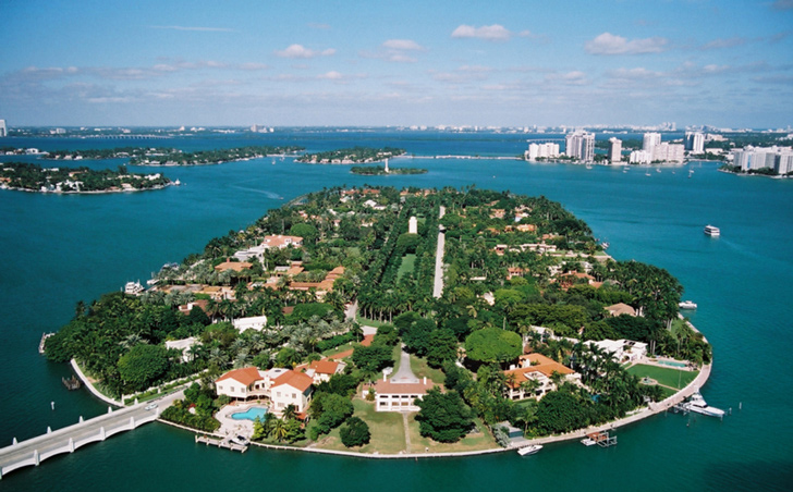 স্টার আইল্যান্ড-নিউ হ্যাম্পশায়ার থেকে সাত মাইল দূরে শোল দ্বীপপুঞ্জের মধ্যে অন্যতম দ্বীপ এই স্টার আইল্যান্ড। <br>অতলান্তিকের কোলে এই দ্বীপটি ভুতুড়ে বলে পরিচিত। দস্যুরা এই দ্বীপে তাদের লুঠ করা মালপত্র জমা করে রাখত বলে শোনা যায়<br> তাই অশরীরির দেখা পাওয়া এখানে অসম্ভব নয়।