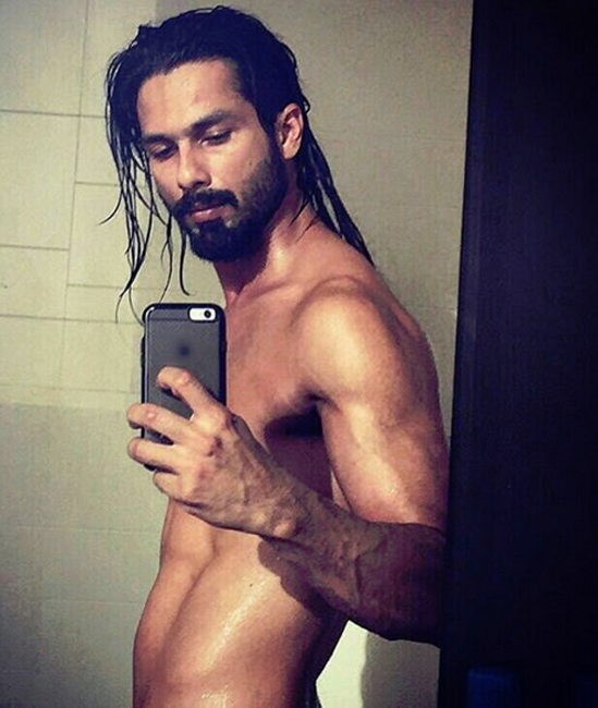 New look of Shahid Kapoor hit in social media dgtl 
