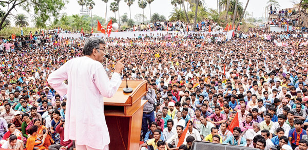 কাঁকসার গোপালপুরের সভায় সূর্যকান্ত মিশ্র। ছবি: বিকাশ মশান।
