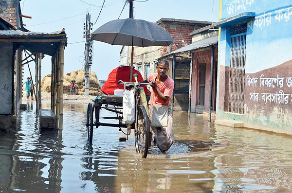 এই পরিস্থিতি এলাকায়। — নিজস্ব চিত্র।