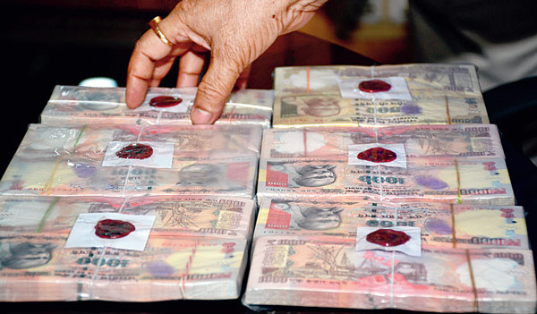 Fake currency recovered in the city