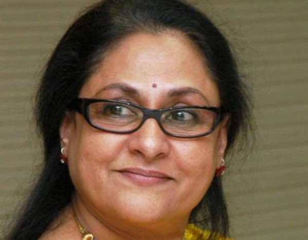 Abhishek Bachchan Shares an Adorable Picture with Jaya on Her Birthday dgtl