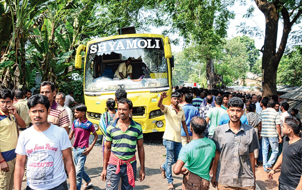Two women died in an accident jessore road
