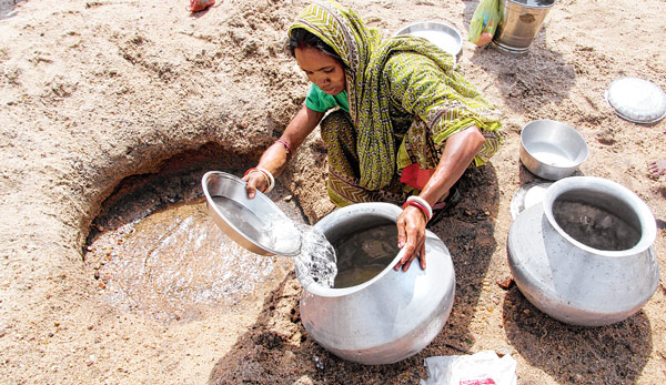 Villagers of Bardhaman are facing severe water crisis