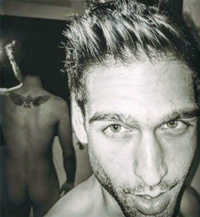 Sid Mallya strips down to pose for nude selfie! dgtl