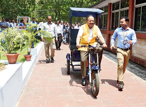 Science should be infused more on Peoples lives, states Harsh Vardhan