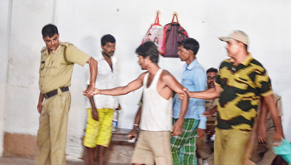 Police arrests TMC worker arrested for asking ransom   