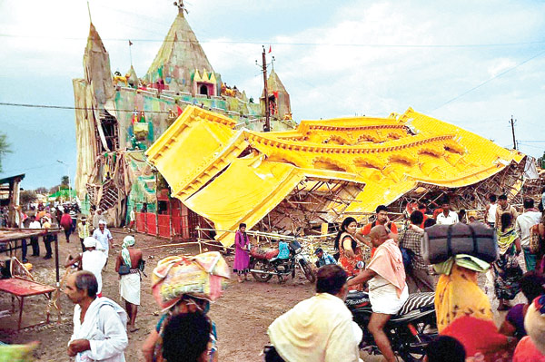7 killed as storm strike in Kumbh mela