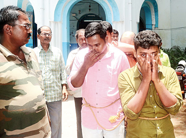 Arrested for money extortion