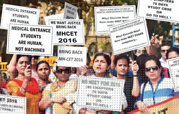 শোনা দরকার। এনইইটি পরীক্ষার বিরুদ্ধে, মুম্বই, মে ২০১৬। পিটিআই
