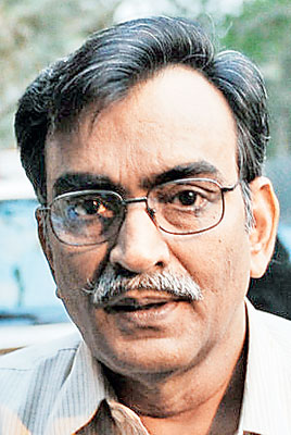 Left will keep some distance with congress