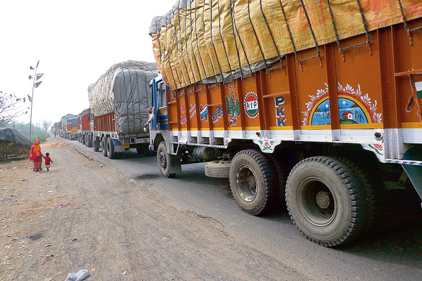 Tractors create traffic congestion