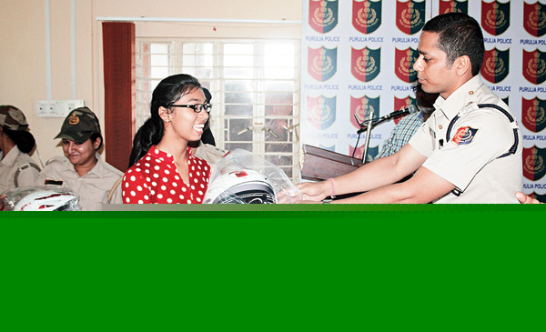 Police reach out students to educate more about Helmet safety 