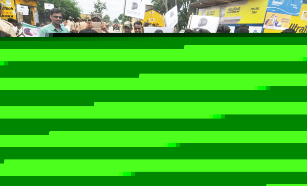 'Gandhi Giri' to awareness for helmet safety  