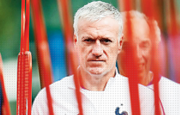 Iceland coach can see the French team problems