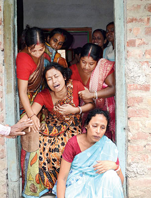 Authorities blamed Police and Fire-Brigade due to 5 labours death