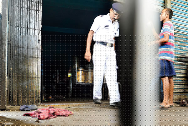 Death occurred after falling in Oil Reservoir