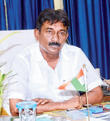 Uluberia suffering due to hectic traffic congestion