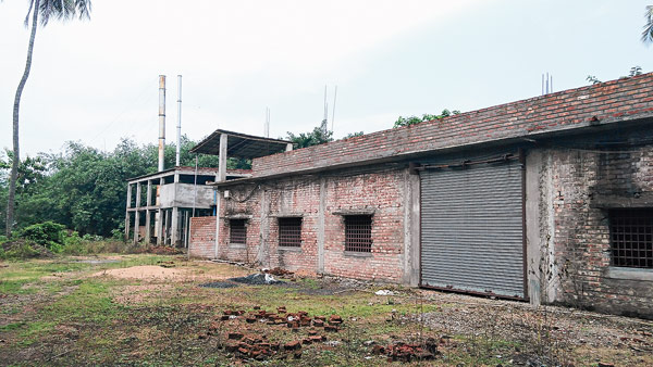 There should be no electrical wire in the factory: people protested