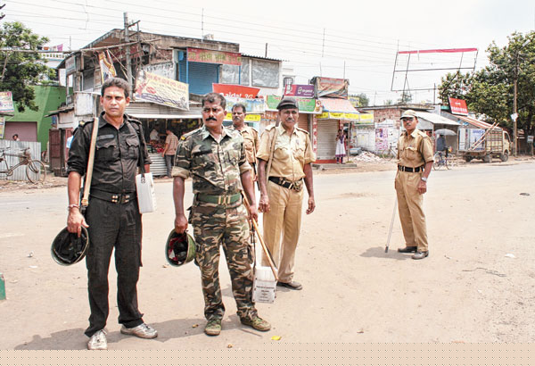 Hostility brought against Police, miscreants still on loose