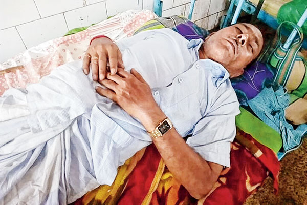 Government worker lynched for denying for extortion