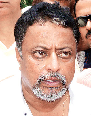Mukul Roy in Tripura to check security preparation 