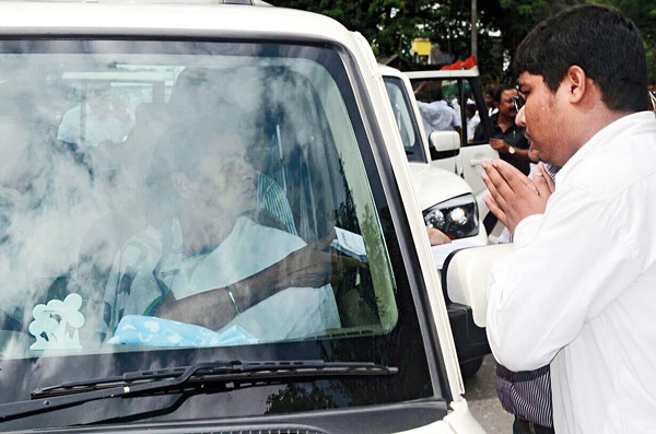 Teachers urged for a High secondary school to CM 